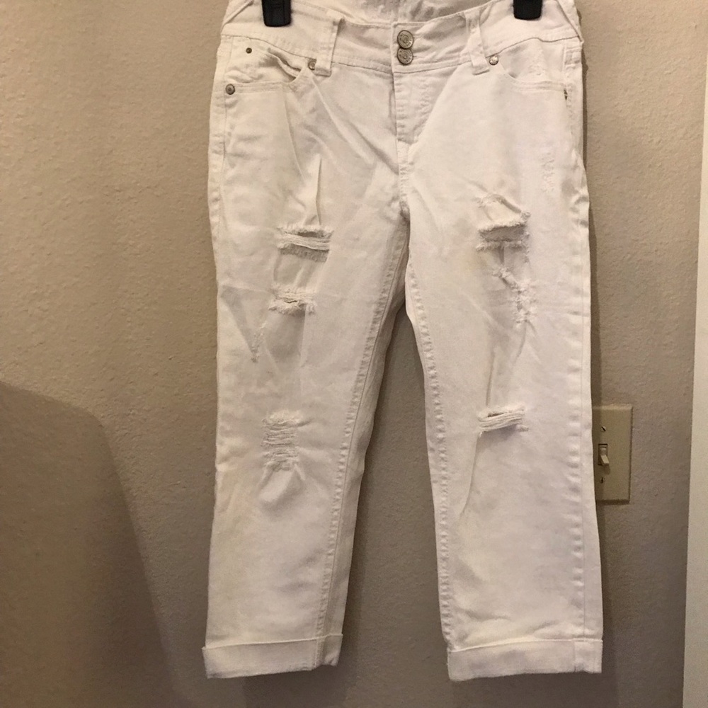 Wallflower Cropped Distressed Jeans